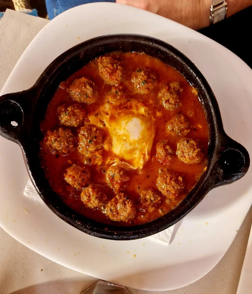 Voice of Wales_Café Bar Puerta Grande_Zafra_review