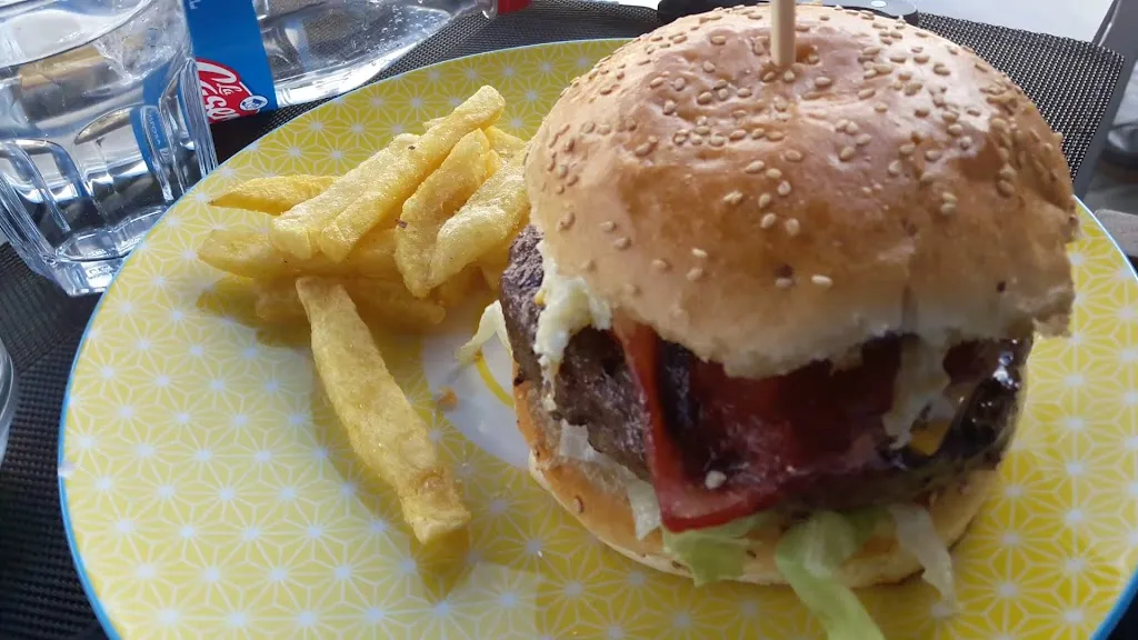 Maye's Bistró Hamburguesas de Autor Las Tablas_Melide_slider_image_2