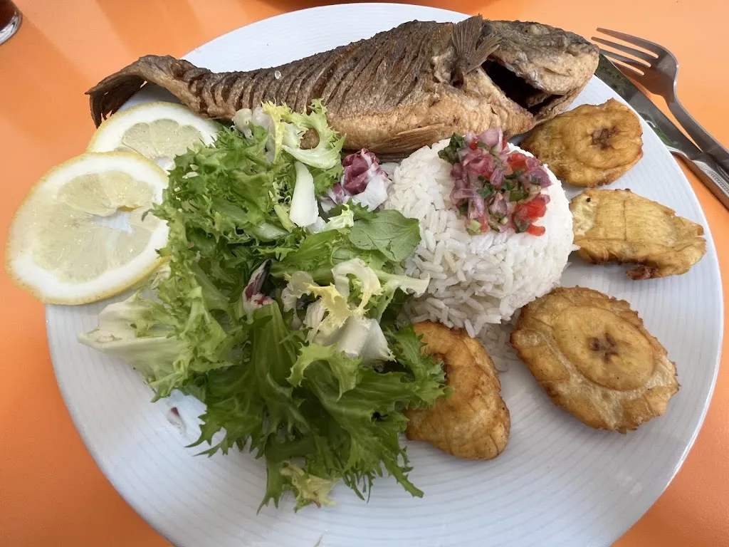 Yves Han_Raíces Café Bar_Zafra_review