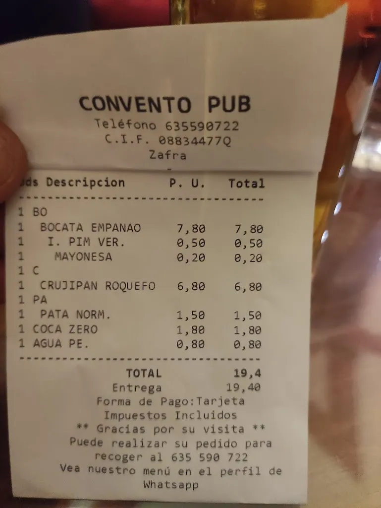 Cesar Cantillo Fuentes_pub bocateria el convento_Zafra_review