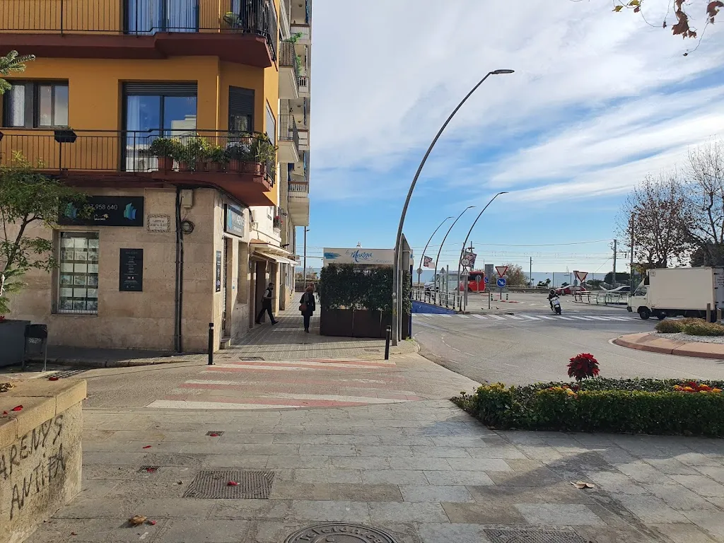 Santi Talo_La Marina_Arenys de Mar_review