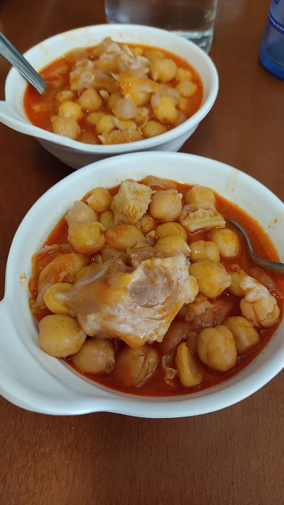 Raul Juan Campelo_Bar Cantón_Melide_recensione