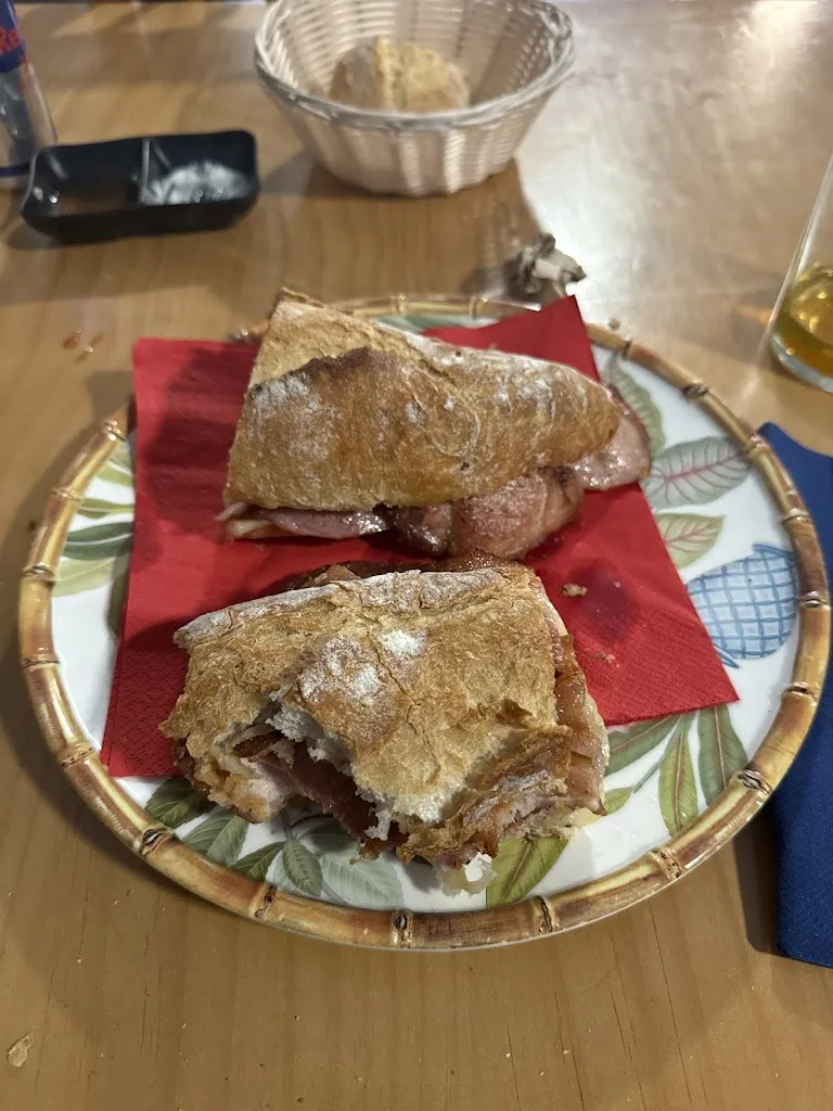 Luis Villamizar_Bar Cantón_Melide_recensione