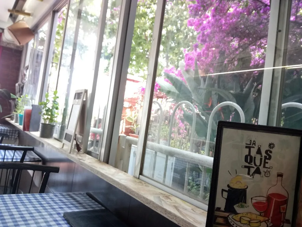 La Tasqueta D'Arenys Restaurant in Arenys de Mar