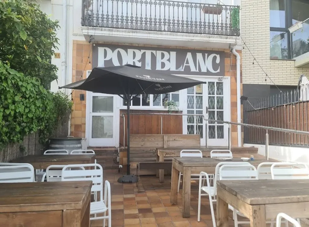 Port Blanc restaurant in Arenys de Mar