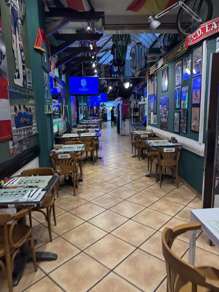 Sandesh van't Veen_Open Sports Cafè_Arenys de Mar_review