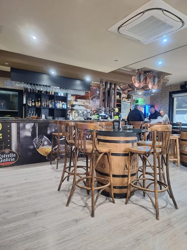 Cafetaría Solaina restaurant in Melide