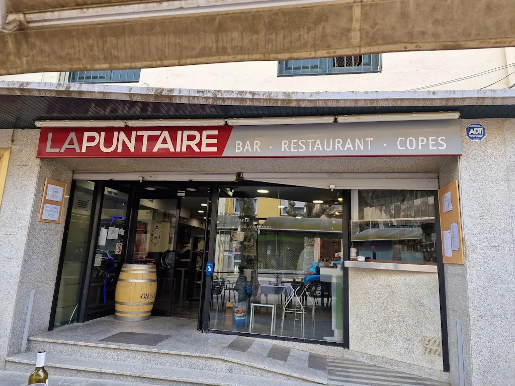 Bar Restautant LA PUNTAIRE restaurant in Arenys de Munt