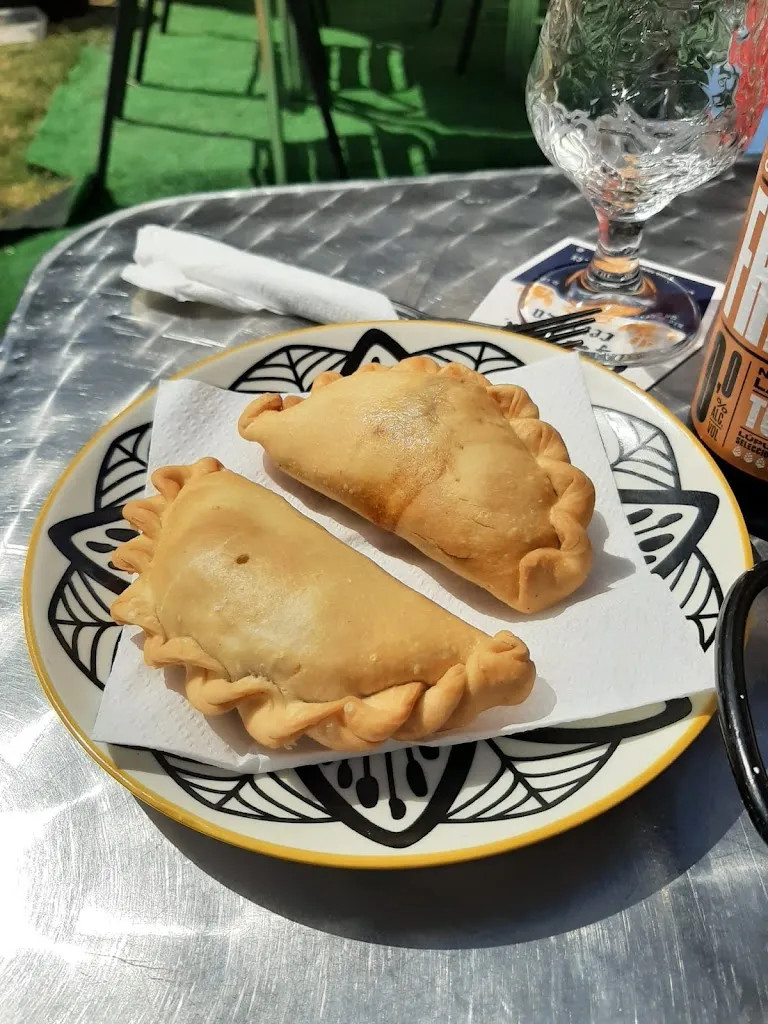 Charly Ulles_Guingueta de Can Jalpí_Arenys de Munt_recensione