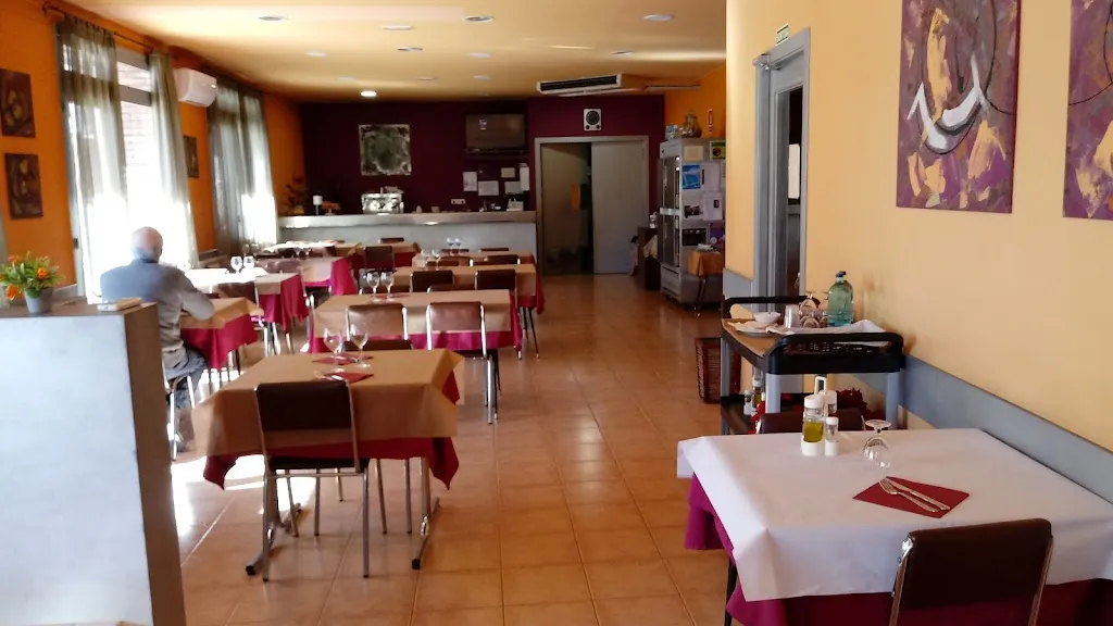 Restaurant Fonda Ca la Maria restaurant in Avinyó