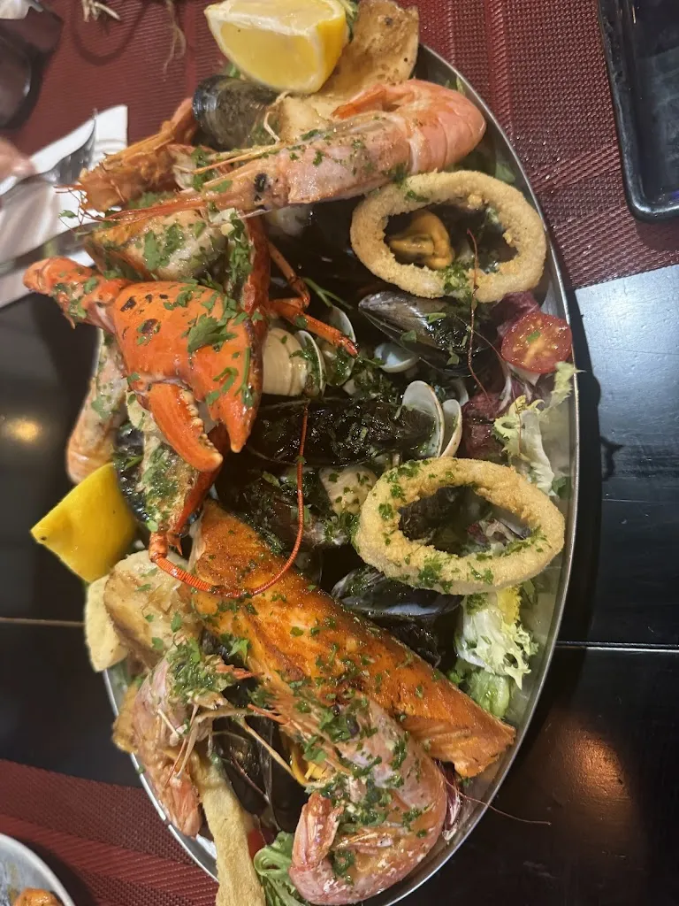 James Yu_TAPAS AVINYO_Avinyó_review