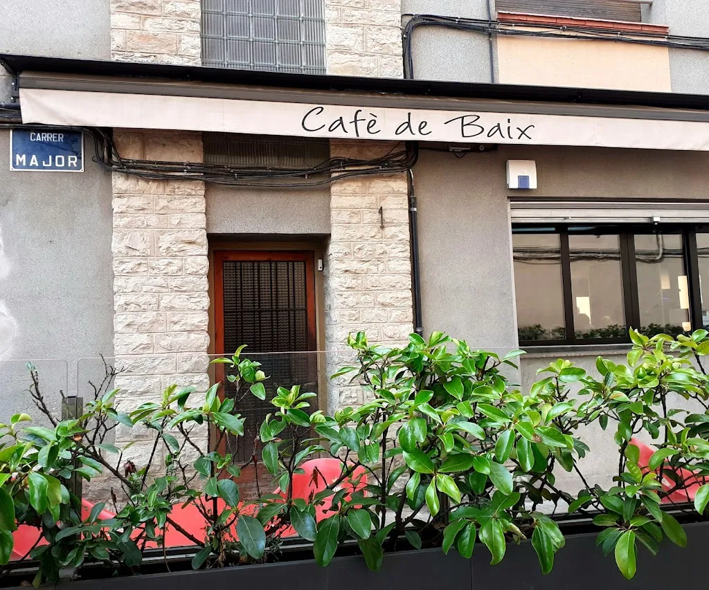 Cafè de Baix restaurant in Avinyó