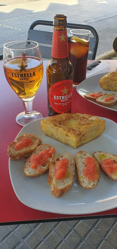 Menu_Bar La Zona_Badia del Vallès_image_4