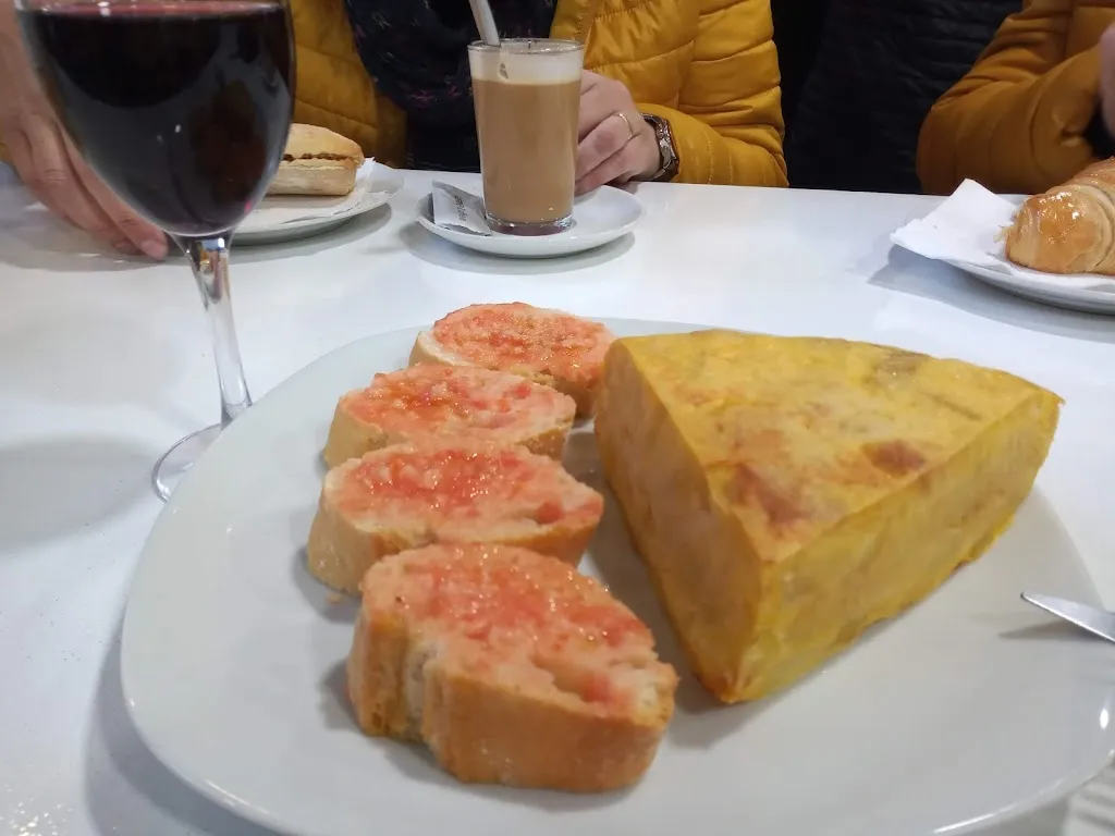 Menu_Bar La Zona_Badia del Vallès_image_5