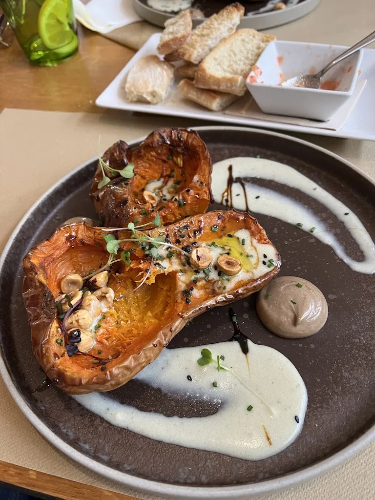 Antonina Golovach_Restaurant Els Garrofers_Alella_review