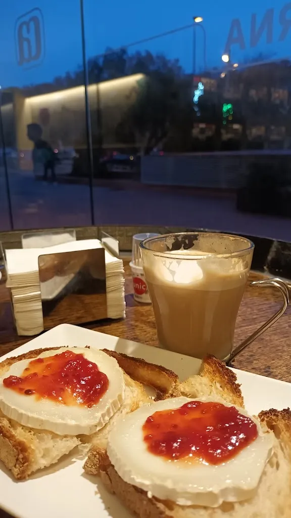 Julia Vasilieva_Companyia d'Alella, Vinateria i Taverna_Alella_review