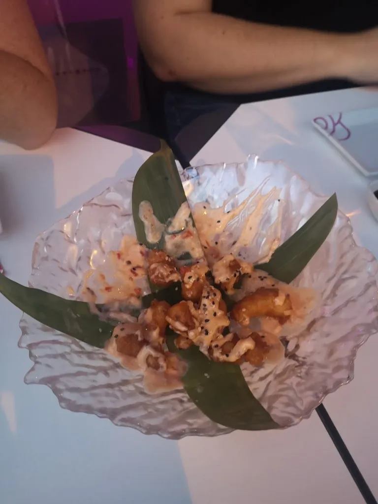 Isra Guirado_Miss Sushi Las Tablas_Melide_review