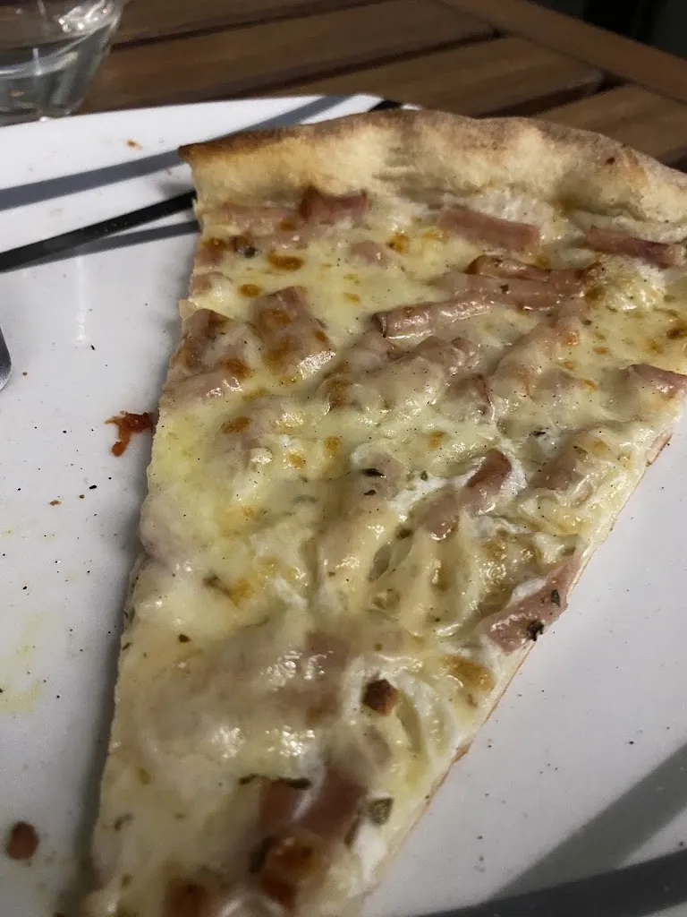 Laia Castellnou Pascual_Pizza a Punt_Alella_review