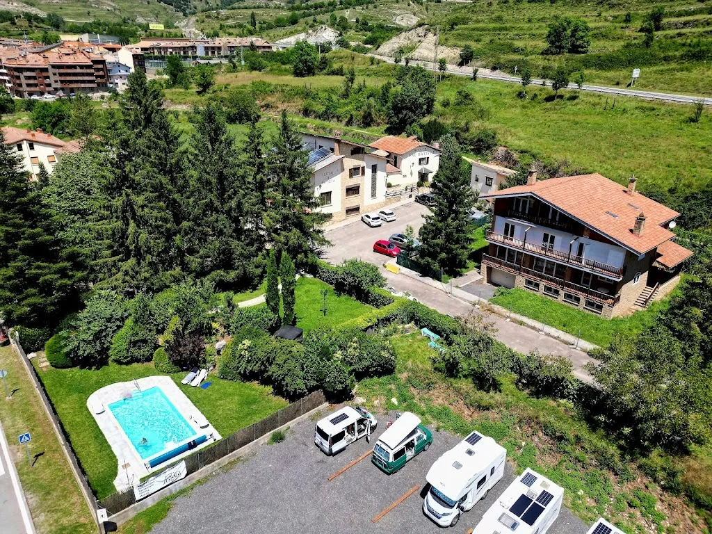 Hostal i Restaurant Cal Batista_Bagà_slider_image_1