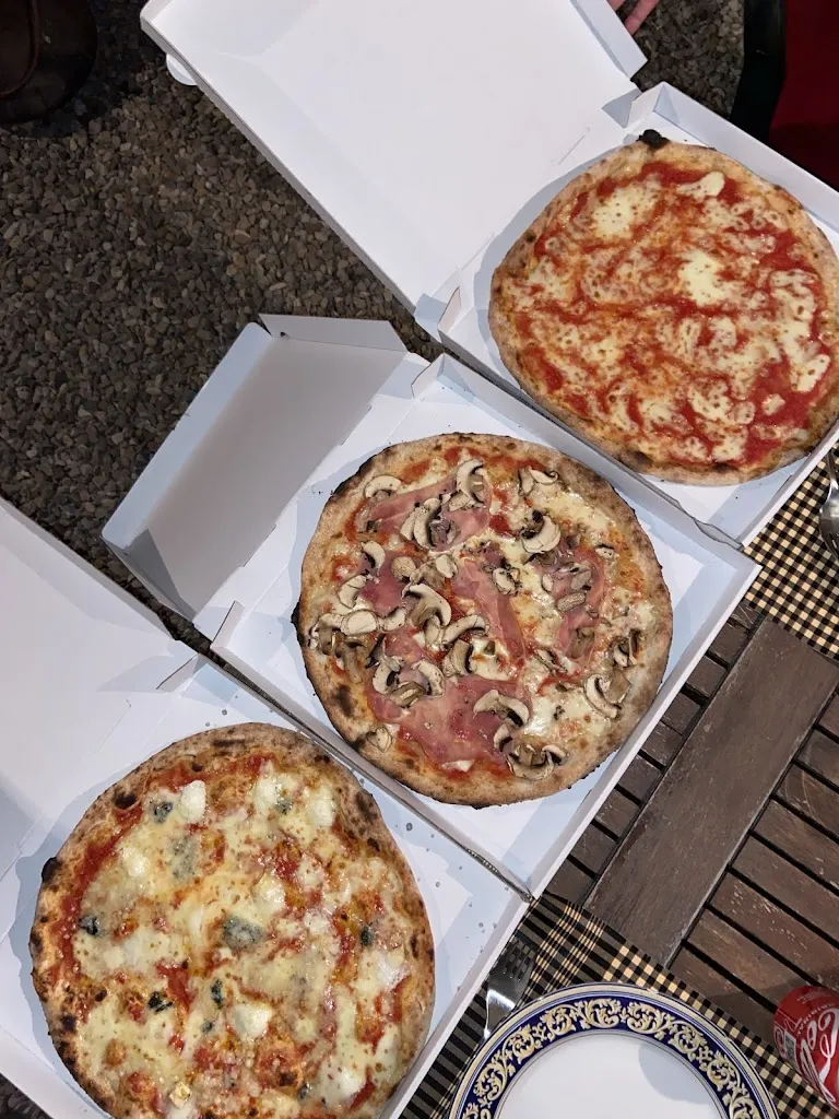 Clara Hidalgo_Da Bianco_Bagà_review