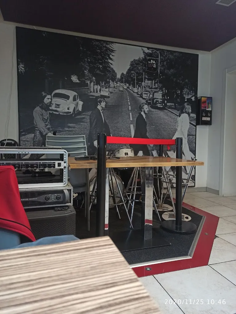 Walkter Pérez_Cafeteria musical La PaRockia_Balsareny_review