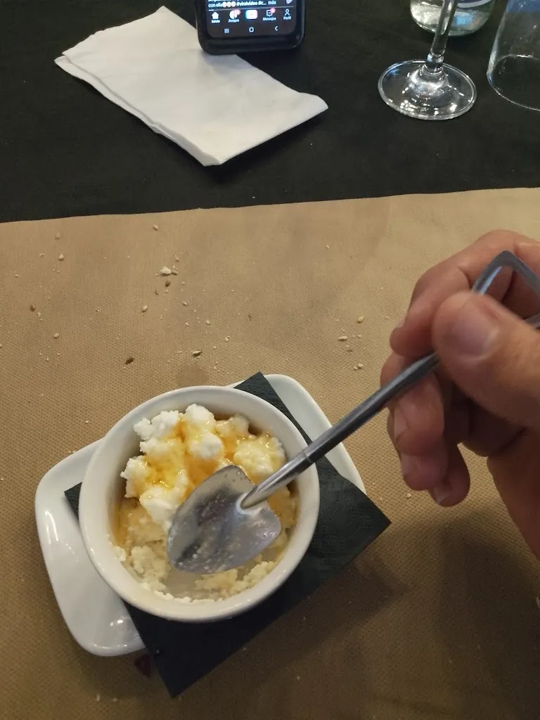 Alain Leon_La Nova Fonda_Argentona_review