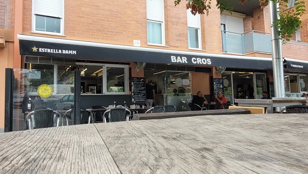 Bar Restaurant Cros restaurant in Argentona
