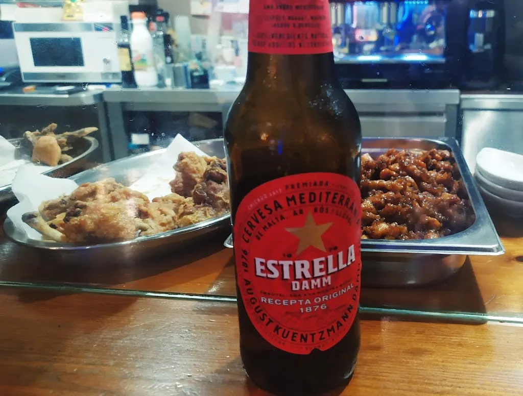 Isak Hayes_BAR LAURA_Argentona_review