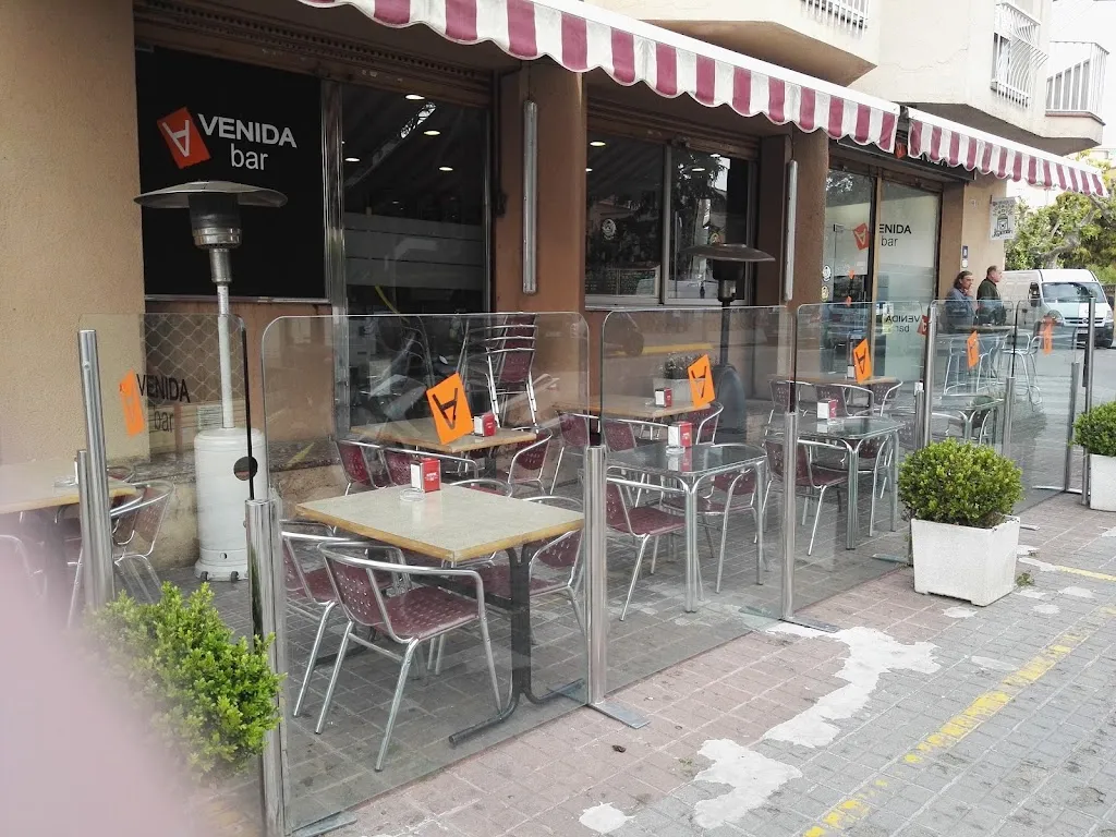 Bar Avenida restaurant in Argentona