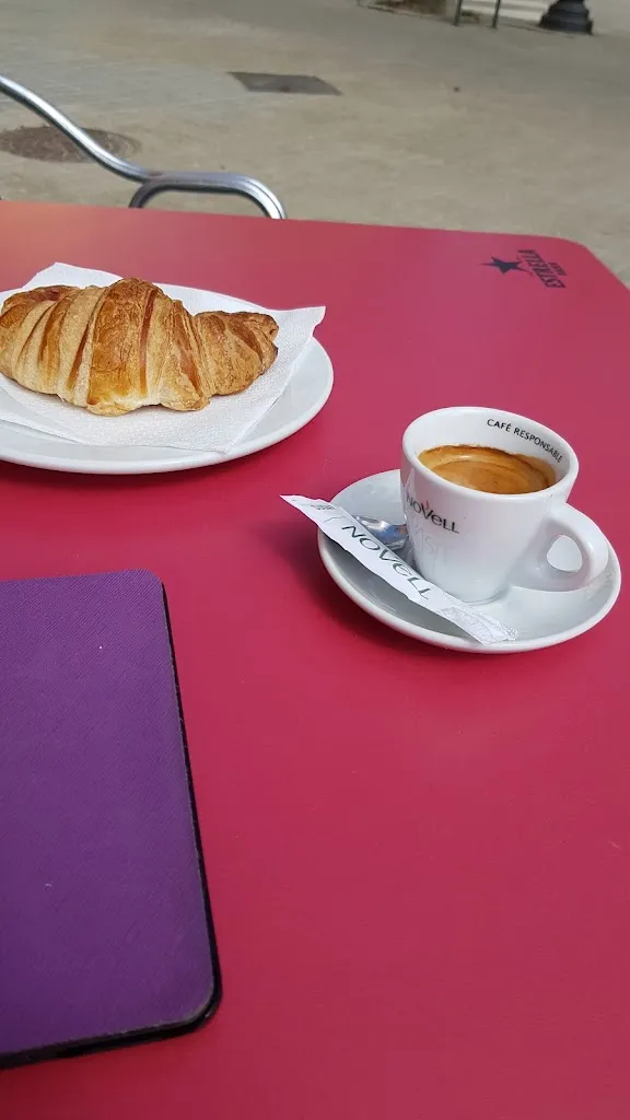 Crismi Cafè Entrepans Tapes_Argentona_slider_image_2