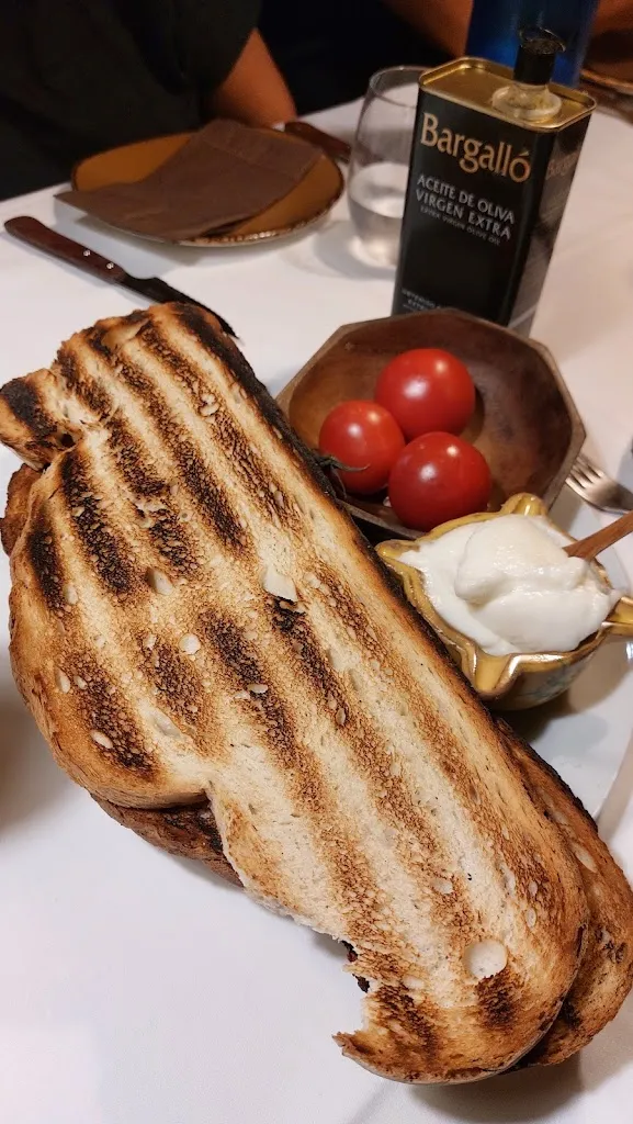 nazanin karimi_Restaurant la Llar de l'All i Oli_Badalona_review