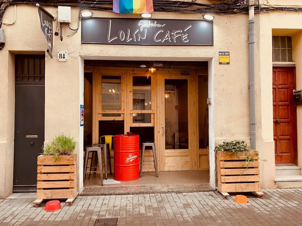 Lolín Café Gastrobar restaurant in Badalona