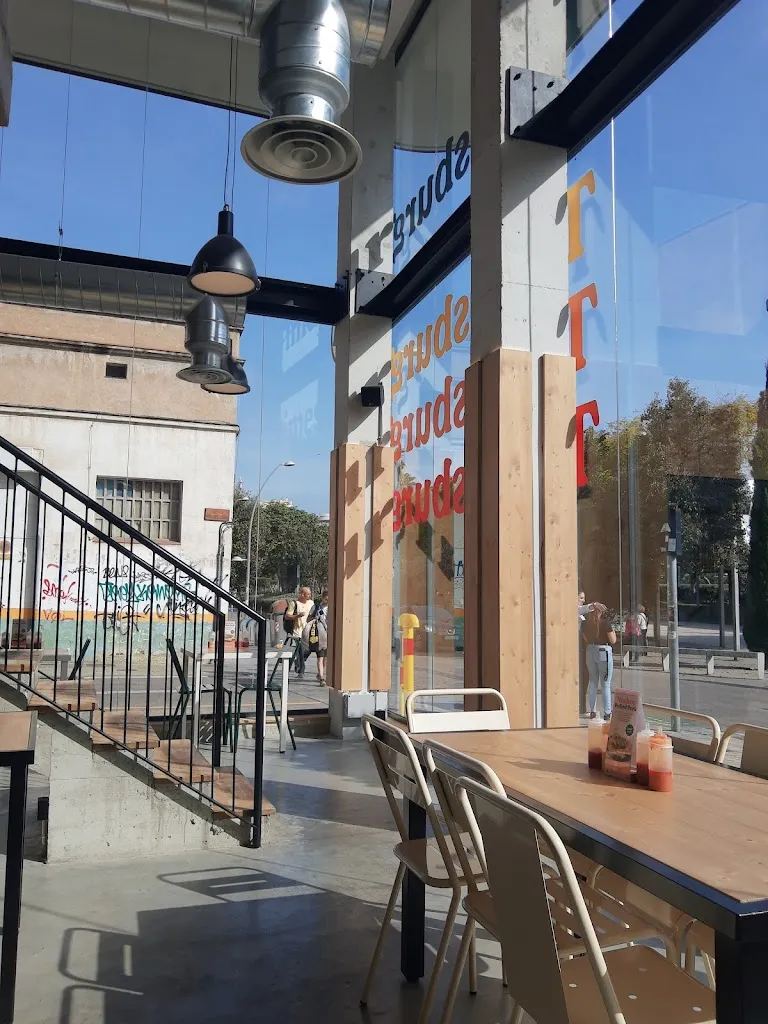 Daniel Julià_Timesburg Badalona_Badalona_review