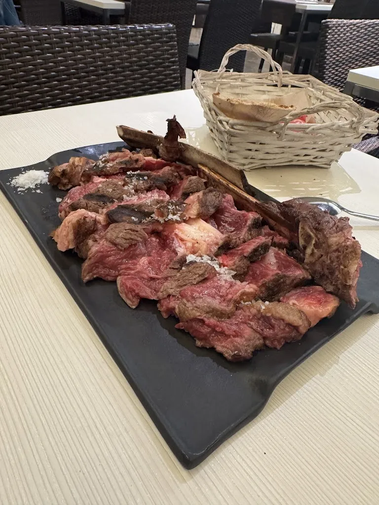 Carles_Tres Mil 9_Badalona_review