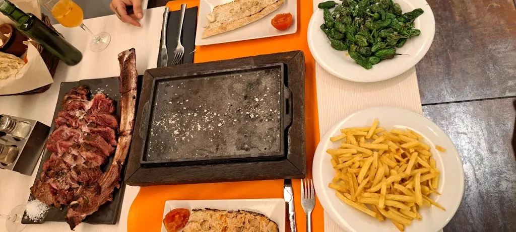 Cristina Perez_Tres Mil 9_Badalona_review