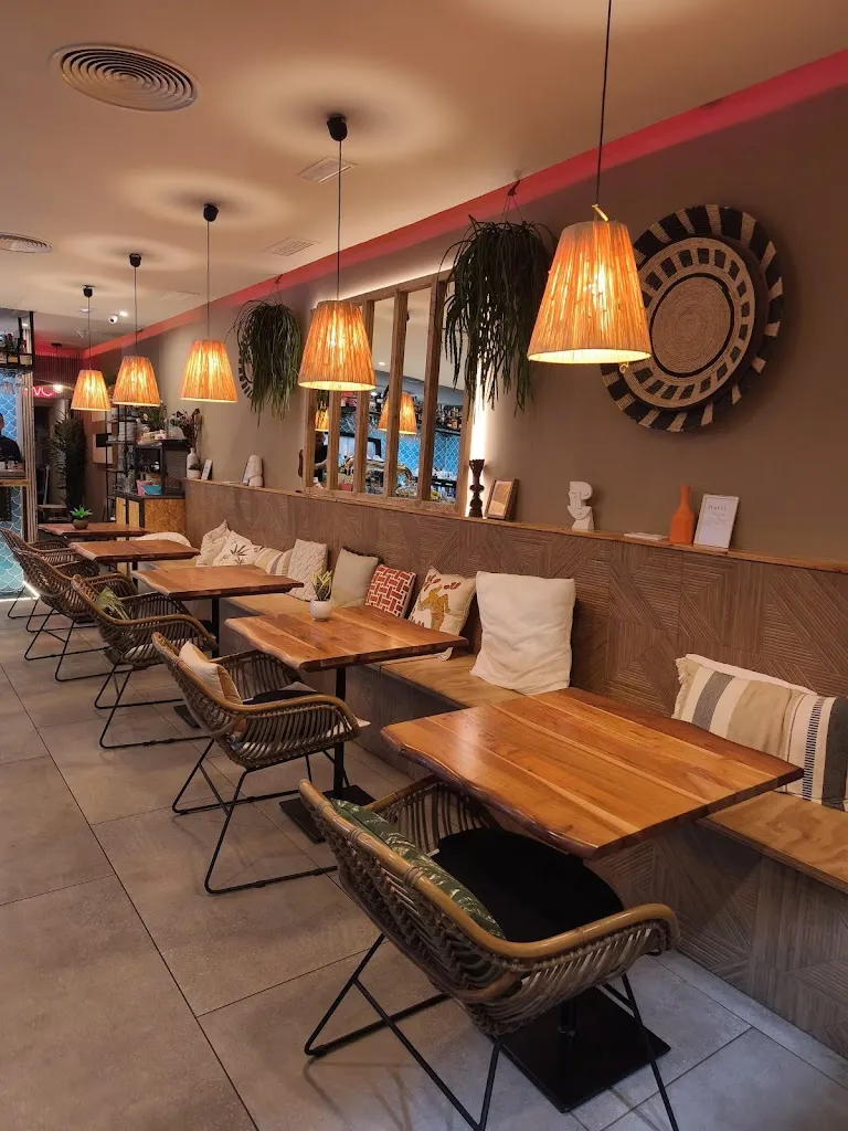 YAFEA ALYAFEI_Bonna Boca_Badalona_review