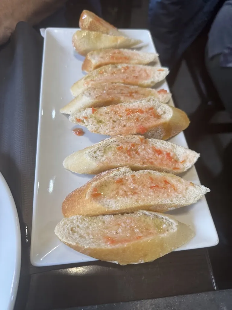 Lily_CACHOPERIA CA LA PAKA_Balenyà_review