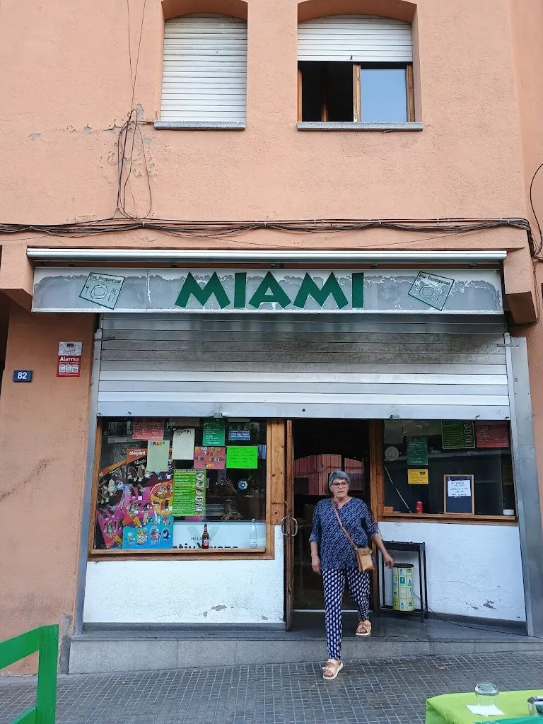 MIAMI BAR RESTAURANT restaurant in Balenyà