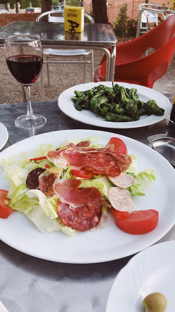 Daisy George_Can Cargolet_Begues_review