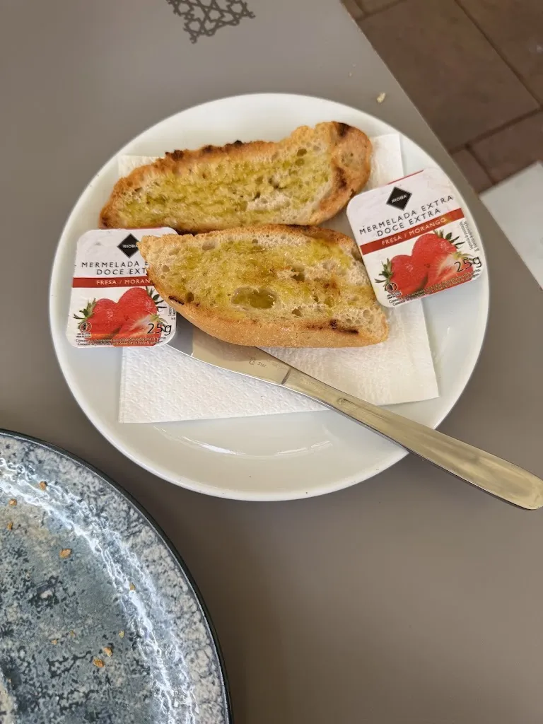 Samuel Benitez_La Cantonada d Begues_Begues_review