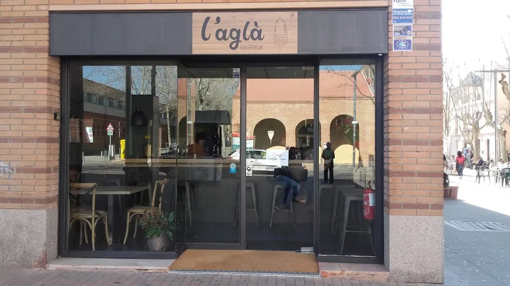 l'aglà gastrobar restaurant in Begues
