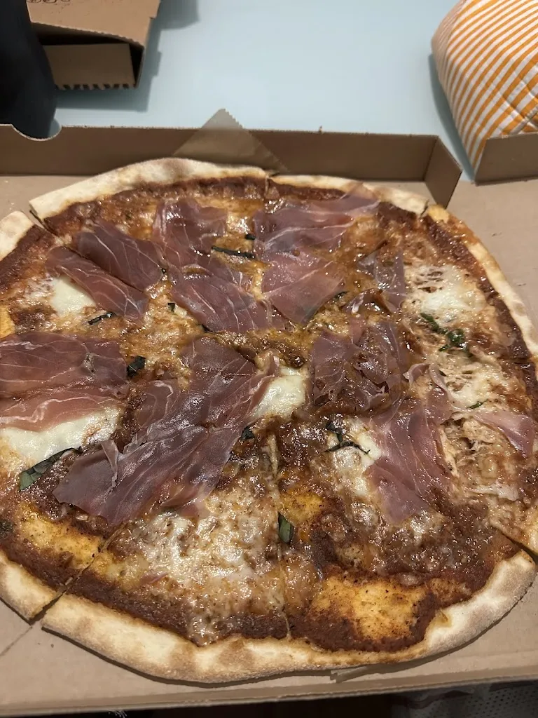 Taller de la Pizza-Take away_Begues_slider_image_3