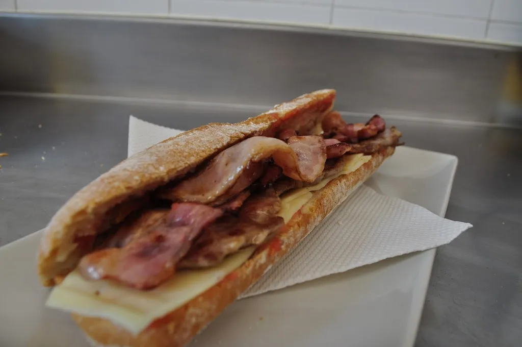 Menu_MacLaren's Jr Bar_Begues_image_1