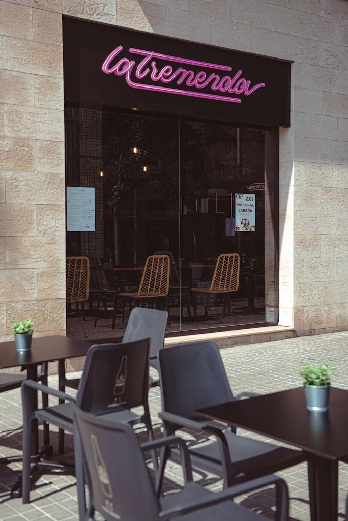 La Tremenda Eating Club restaurant in Barberà del Vallès