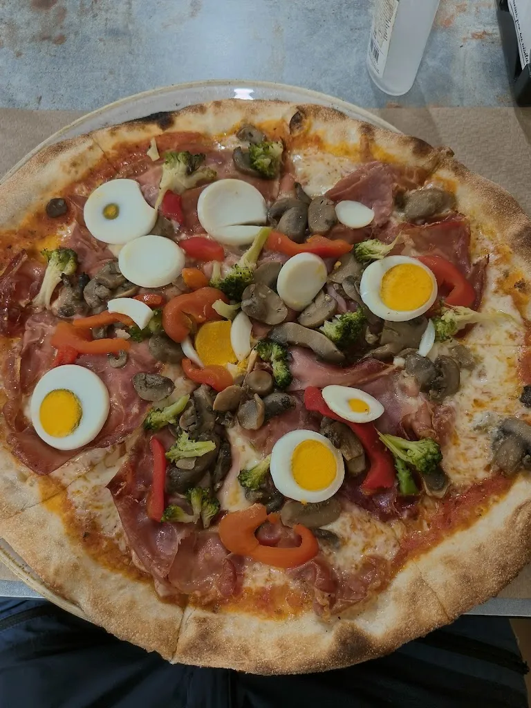 Thomas Borg_Restaurante Pizzería Milio_Negreira_recensione