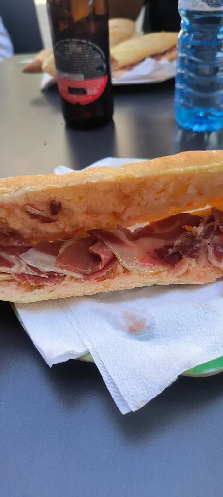 Sara Martínez Ortiz_Tío Flores Barberà_Barberà del Vallès_recensione