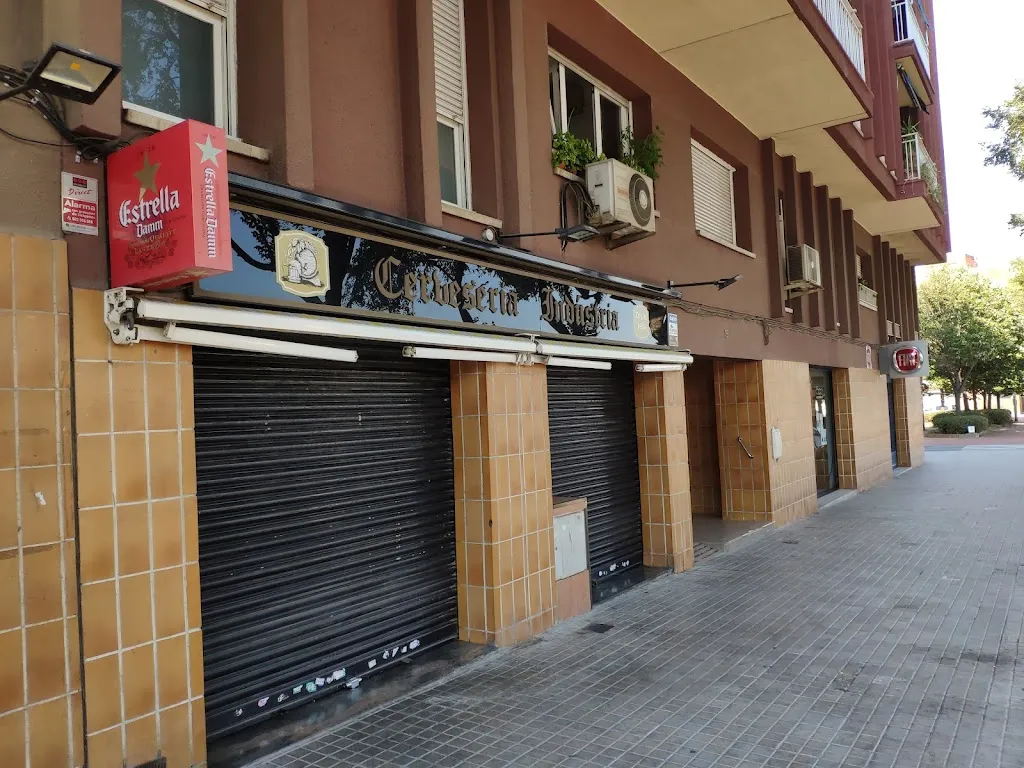CERVESERIA INDÚSTRIA restaurant in Barberà del Vallès