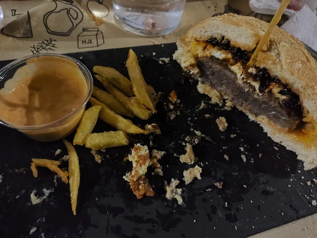 Cristina M._Braseria- Pizzería La Zona II_Barberà del Vallès_review