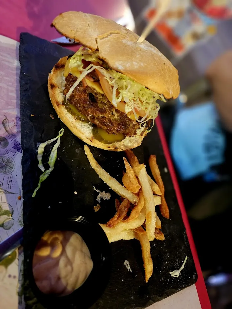 Braseria- Pizzería La Zona II_Barberà del Vallès_slider_image_3