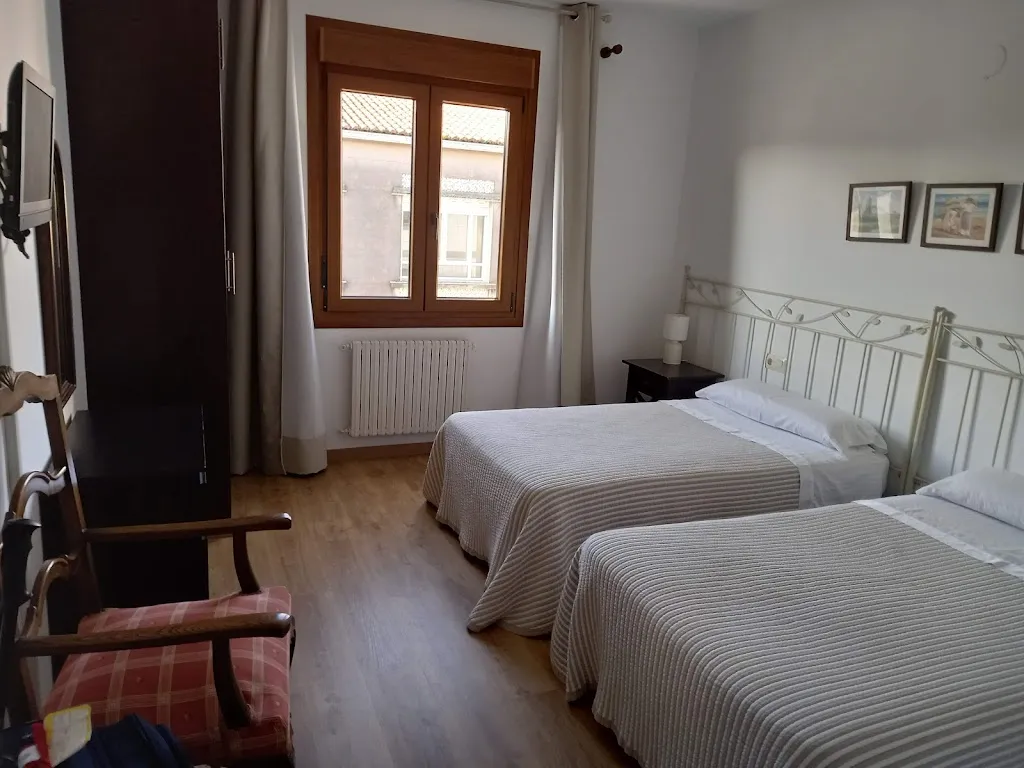 Hostal La Mezquita_Negreira_slider_image_2